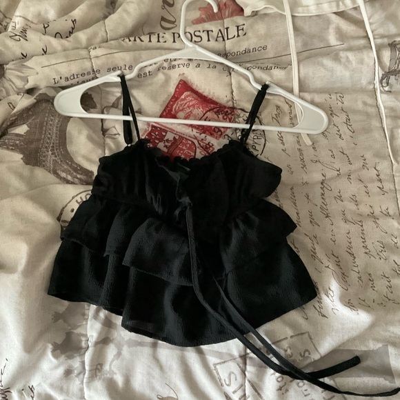 Hardly ever worn - Picture 2 of 2